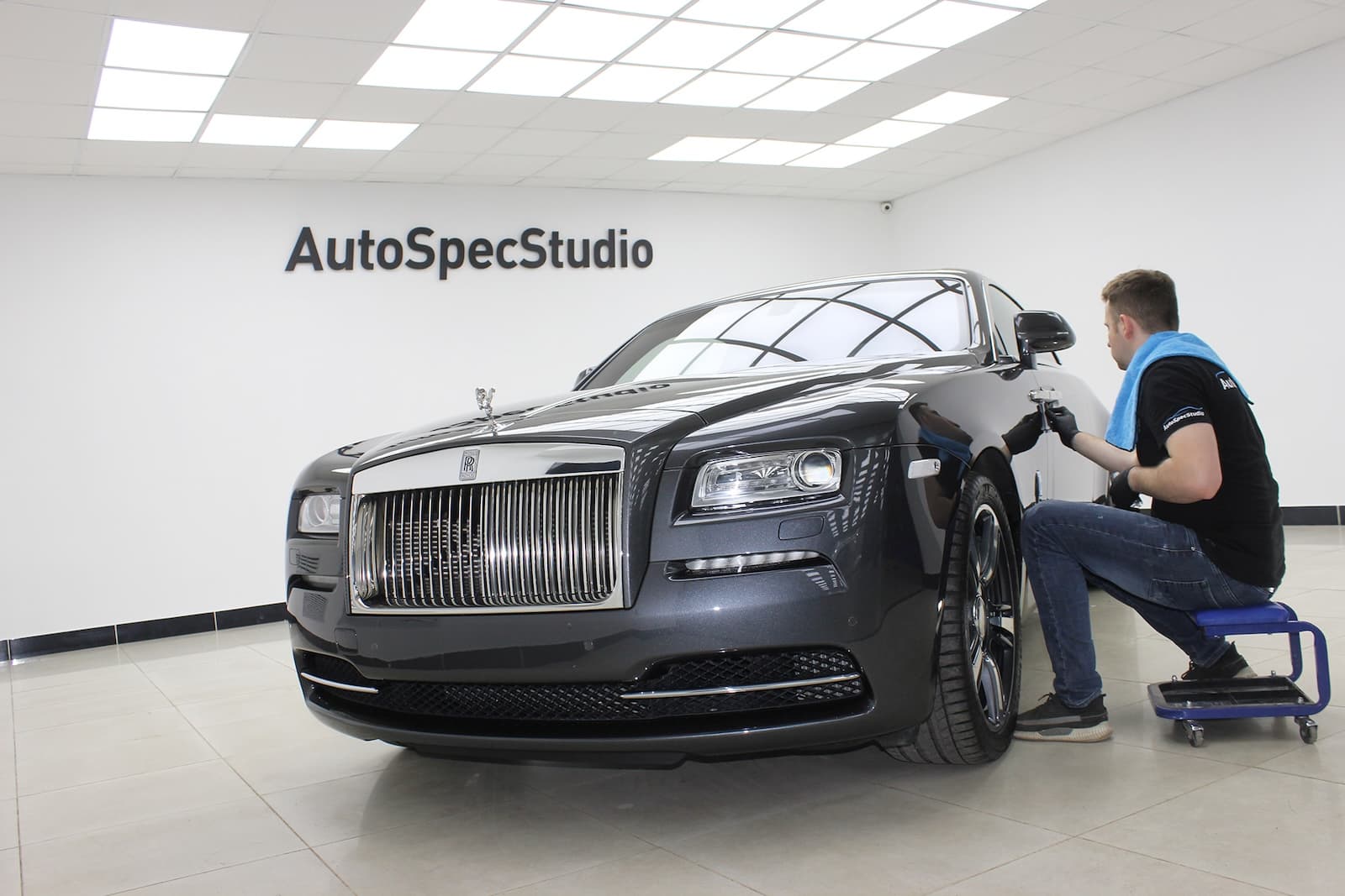 Автомобиль с защитным покрытием в AutoSpecStudio